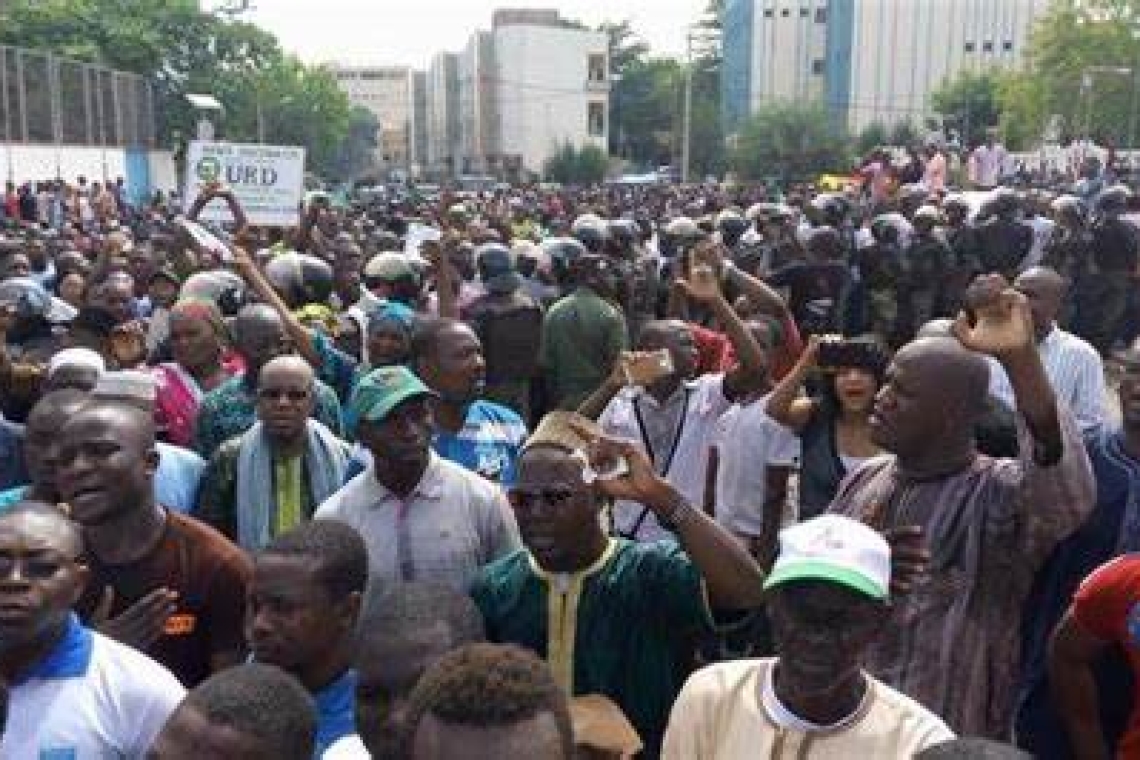 La société civile sénégalaise se mobilise contre le report de l'élection présidentielle